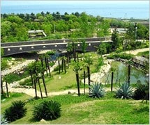 空のテラス・せせらぎ広場